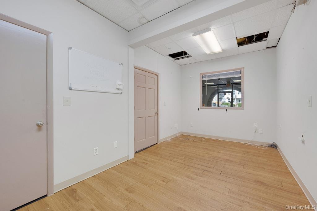 38 Beekman Avenue, Unit Ground Flo photo 12