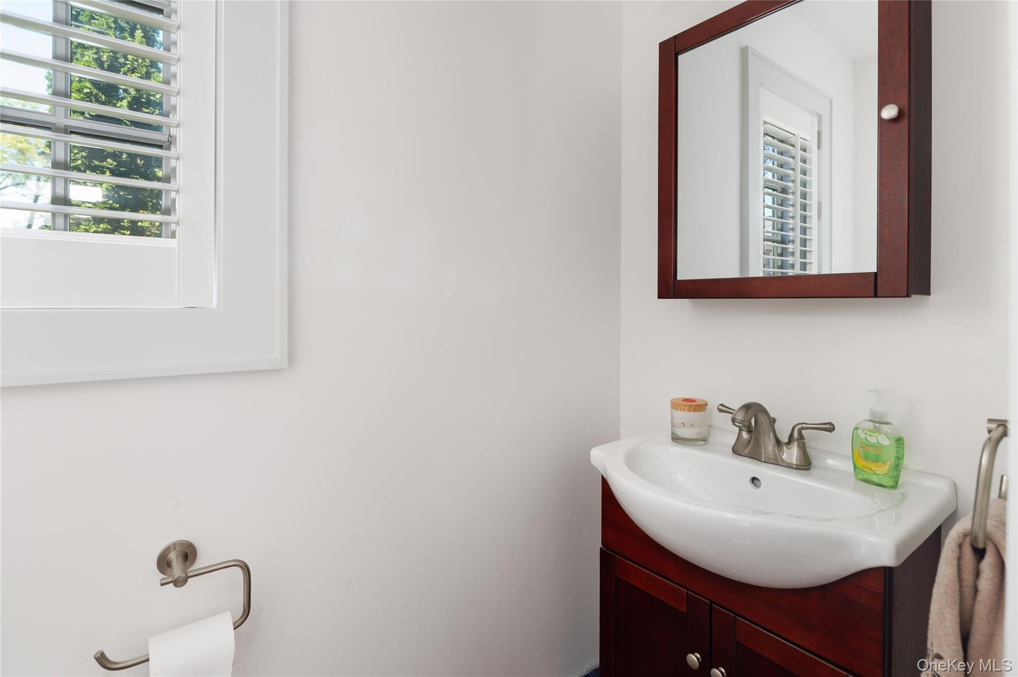 53 Cove Road – For Rent photo 16