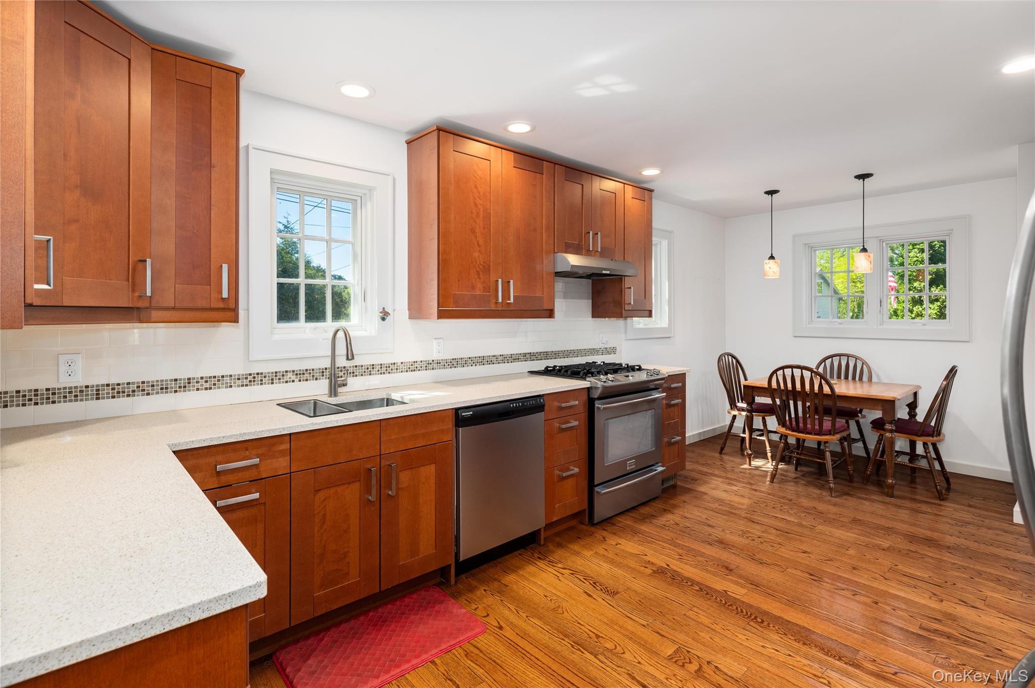 53 Cove Road – For Rent photo 13