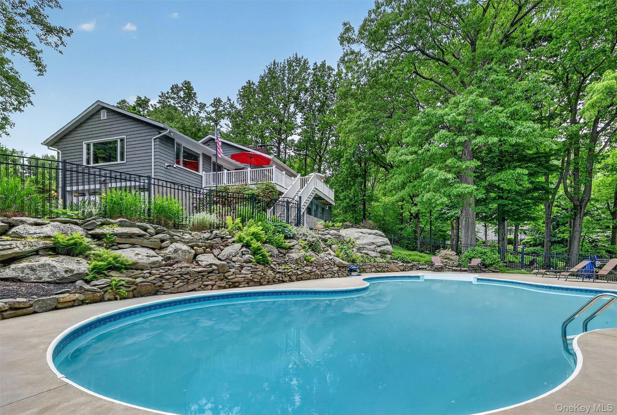 8 Mountain Brook Road – For Sale photo 4