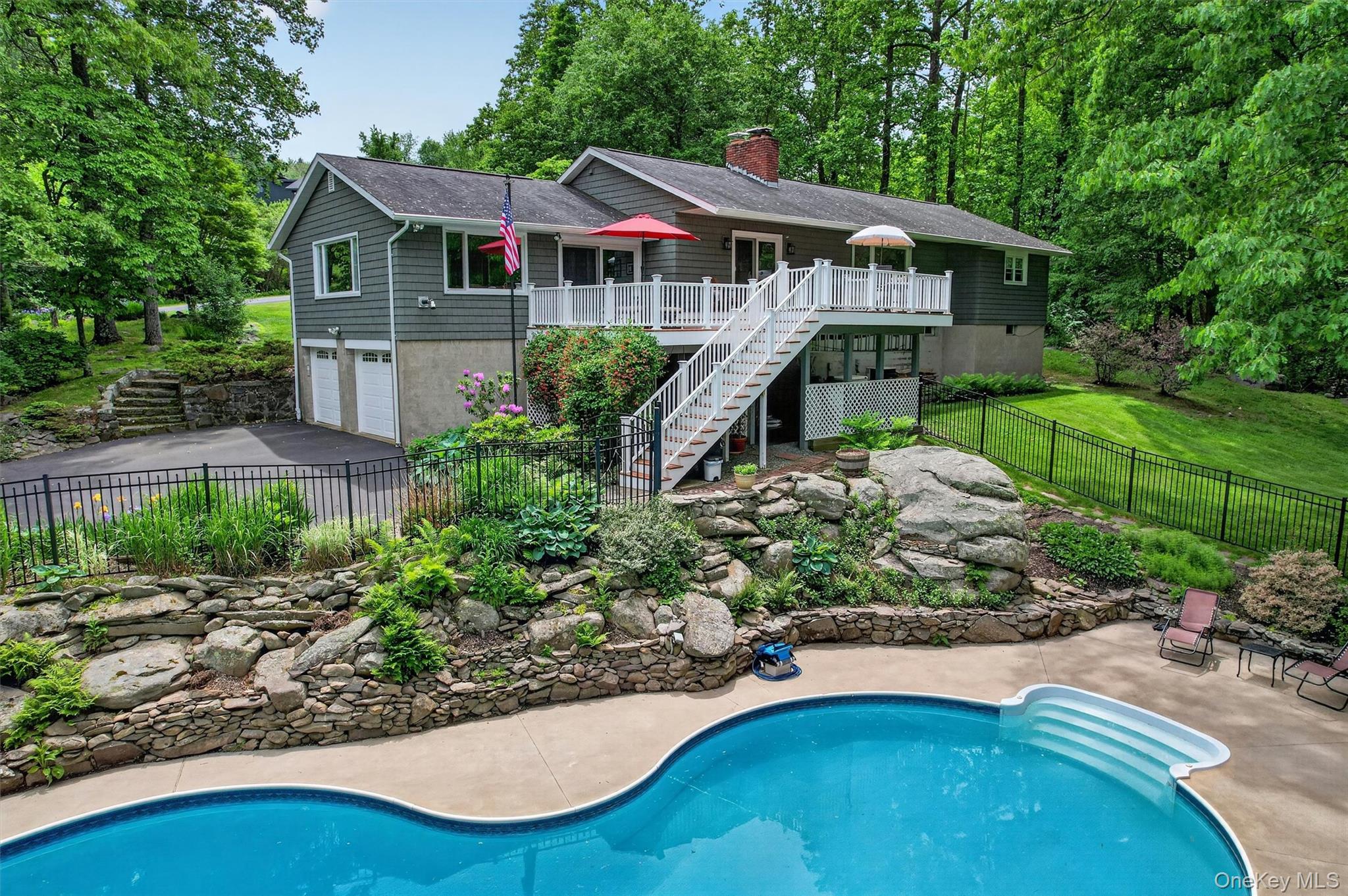 8 Mountain Brook Road – For Sale photo 2