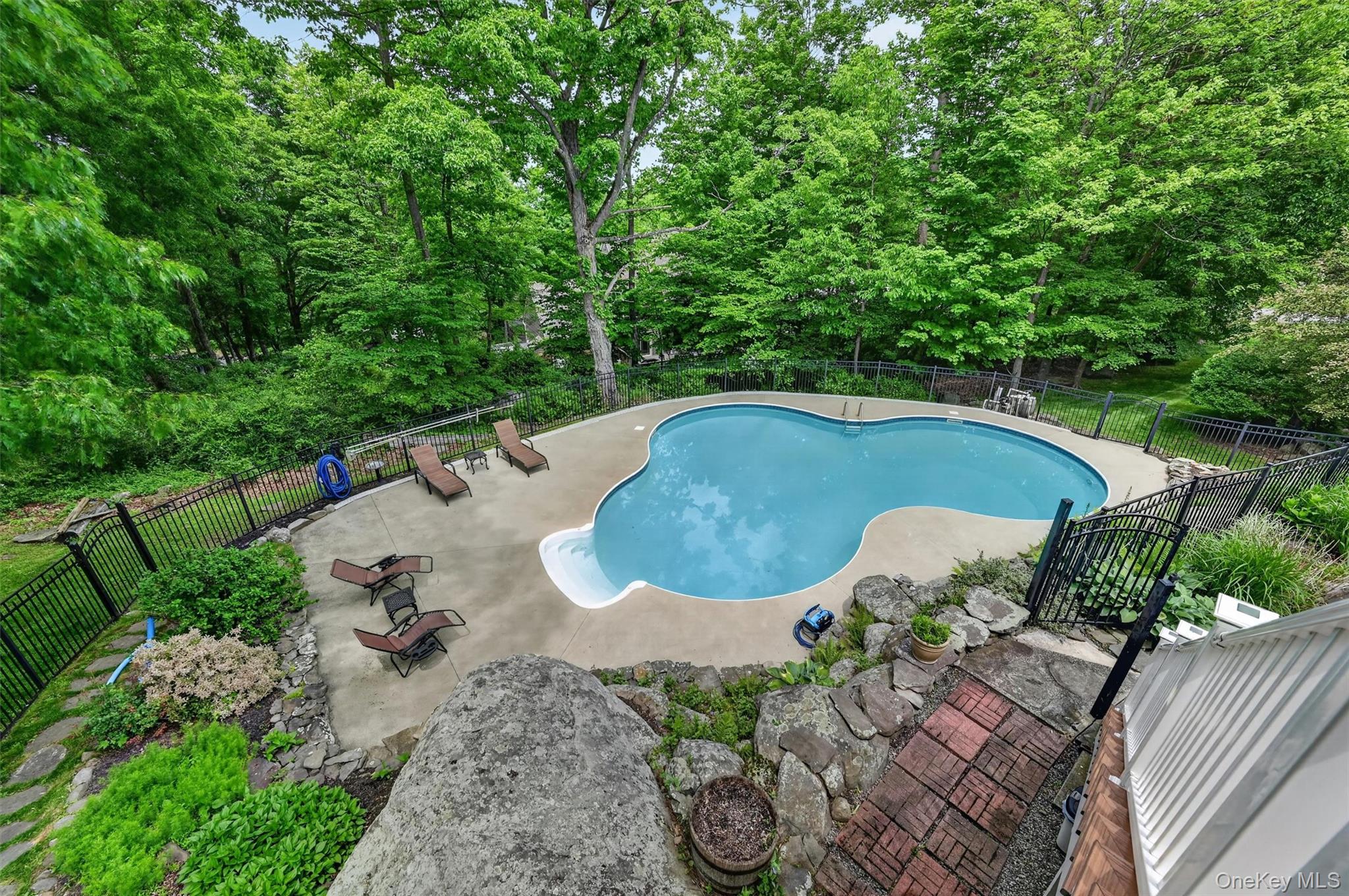 8 Mountain Brook Road – For Sale photo 41