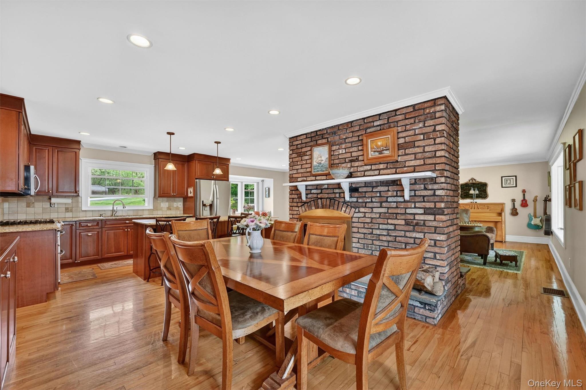 8 Mountain Brook Road – For Sale photo 11