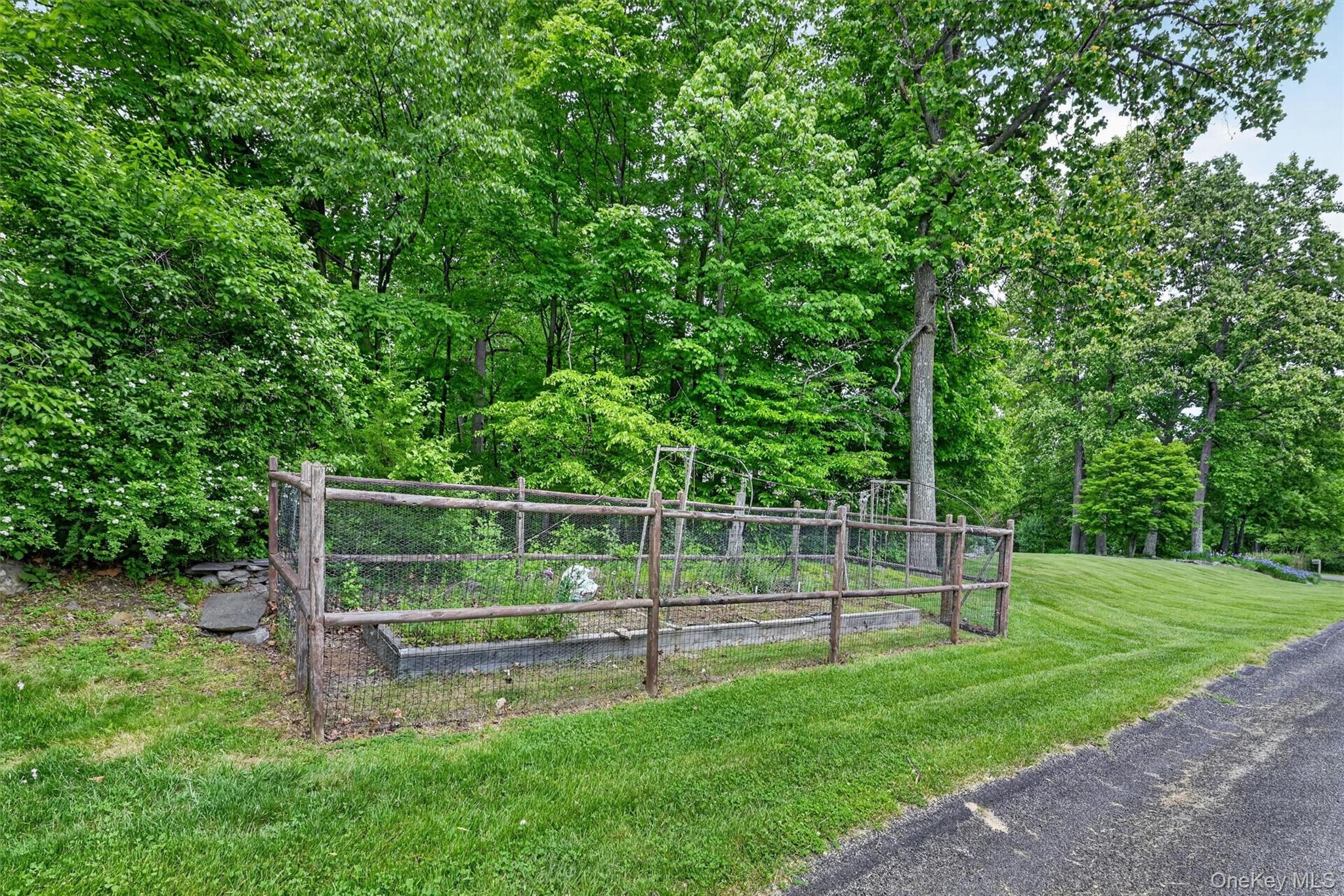 8 Mountain Brook Road – For Sale photo 38
