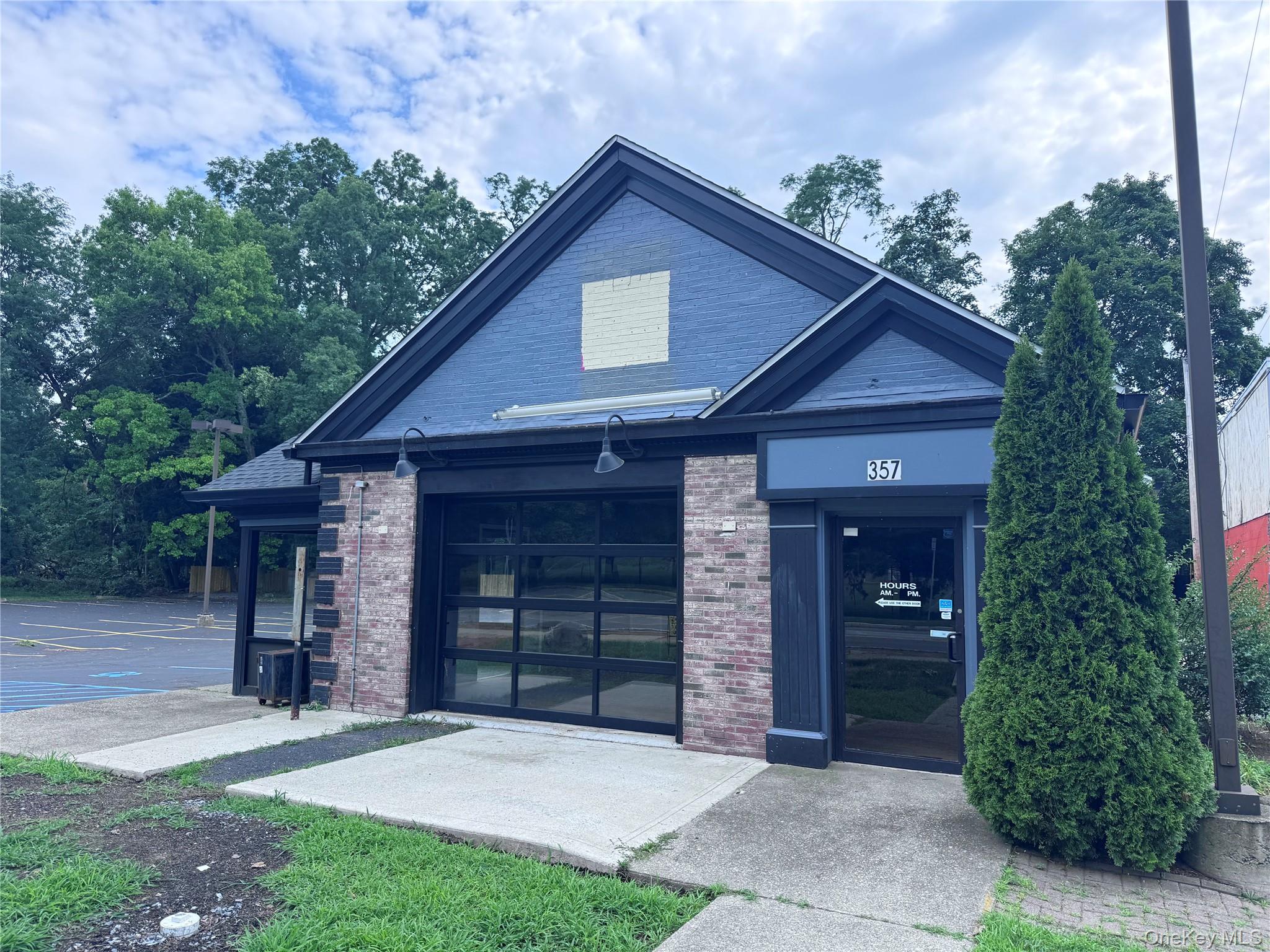 357 Hooker Avenue – For Rent photo 2