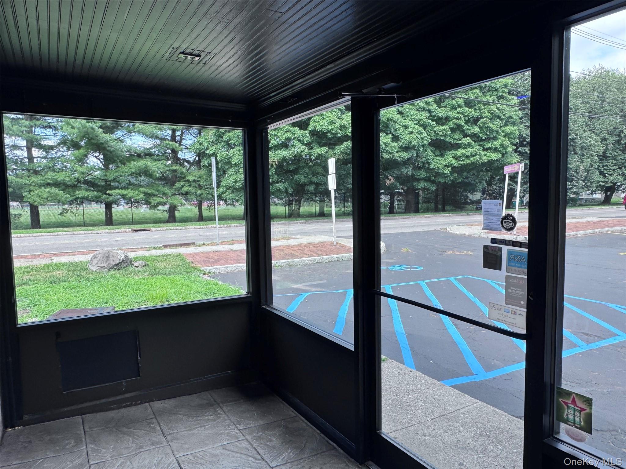 357 Hooker Avenue – For Rent photo 5