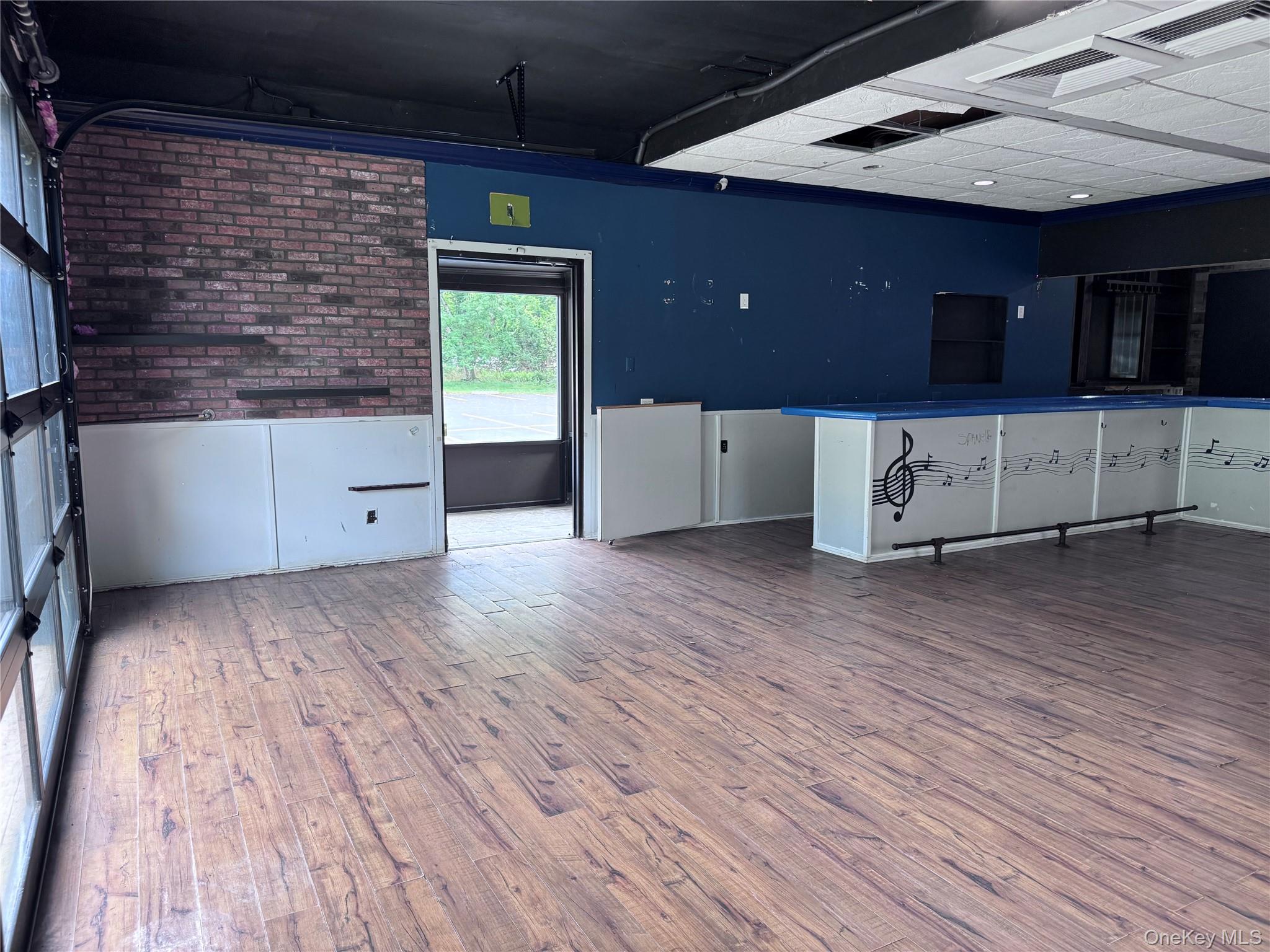 357 Hooker Avenue – For Rent photo 9