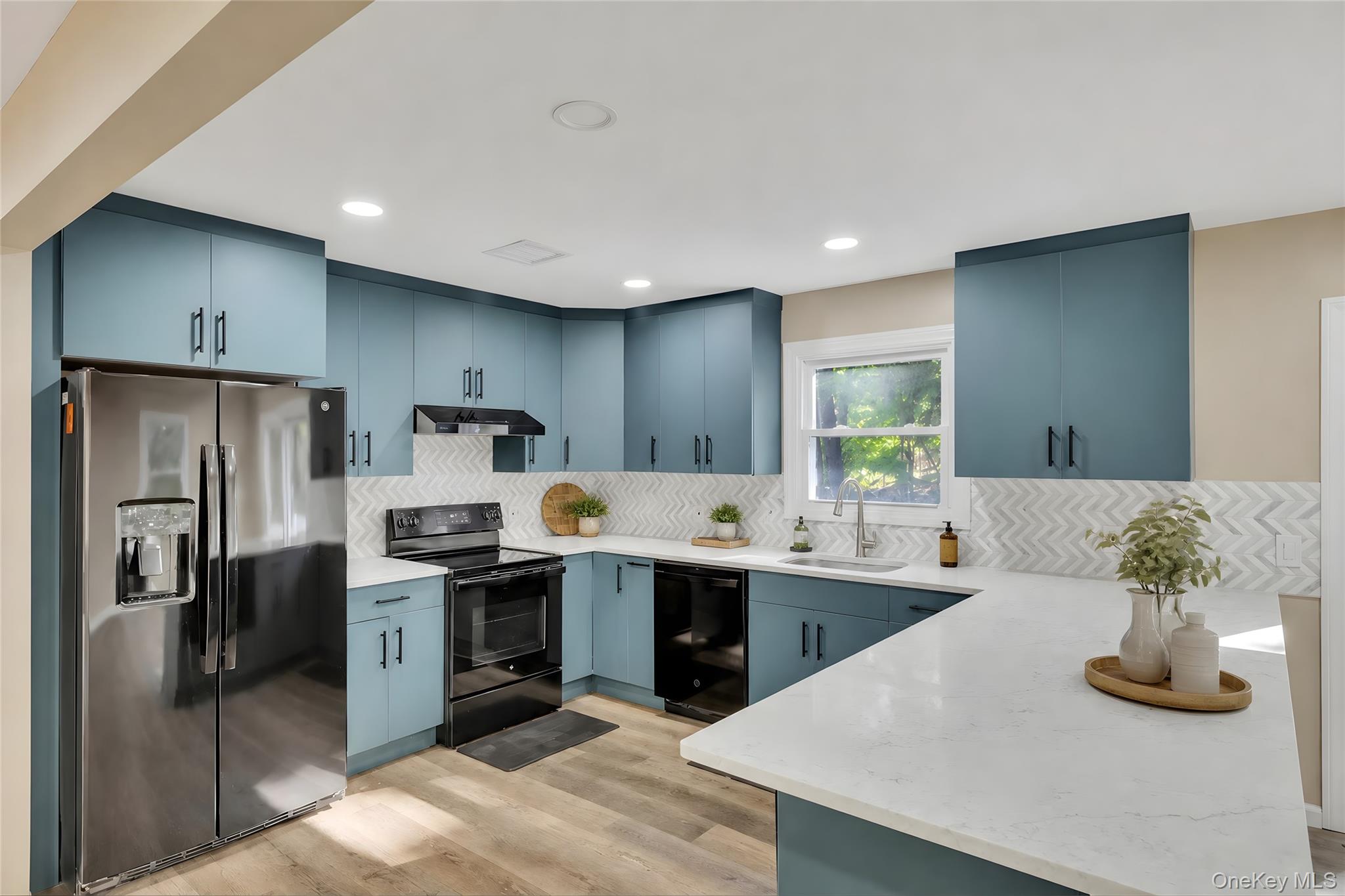 513 Canada Street – For Sale photo 18