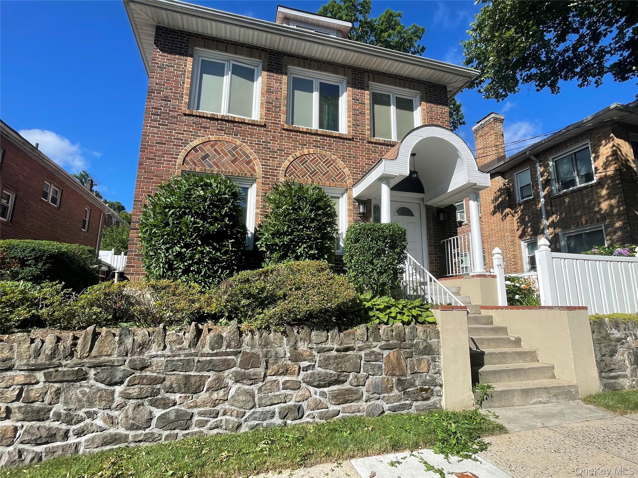 574 E 3rd Street, Unit 1