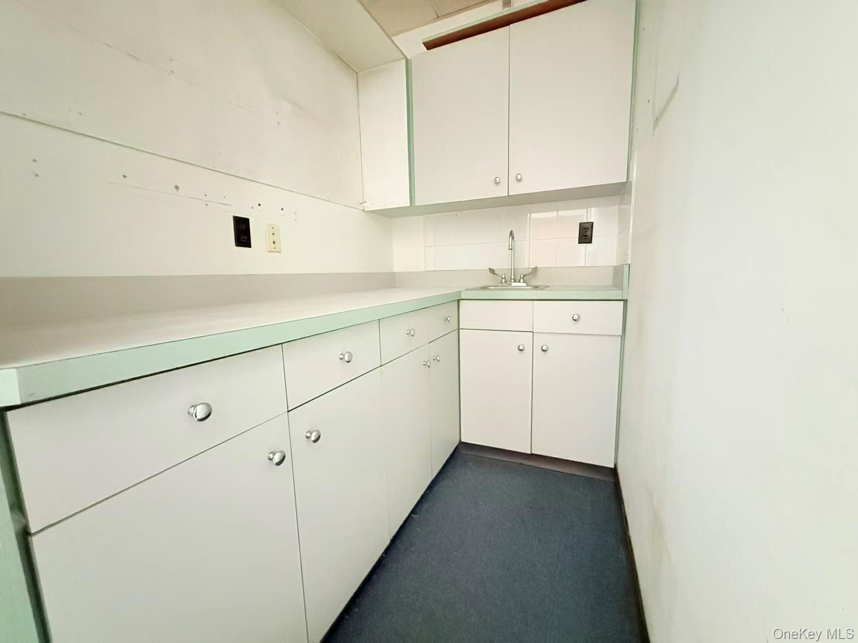 7 Chatham Square, Unit 704 photo 6