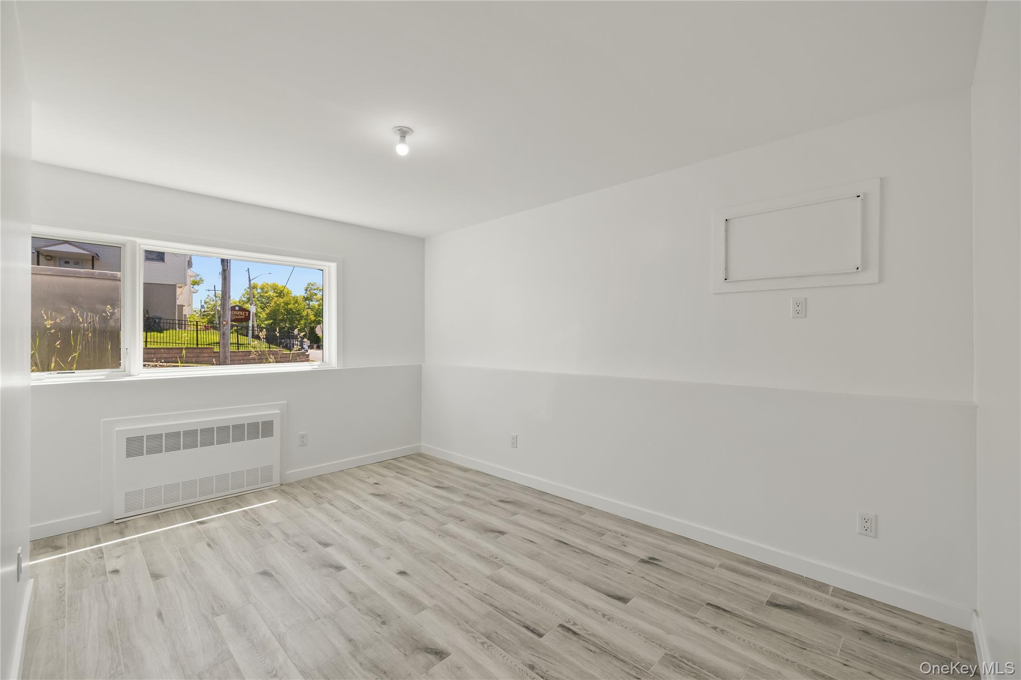 37 Ewing Avenue, Unit 202 photo 42