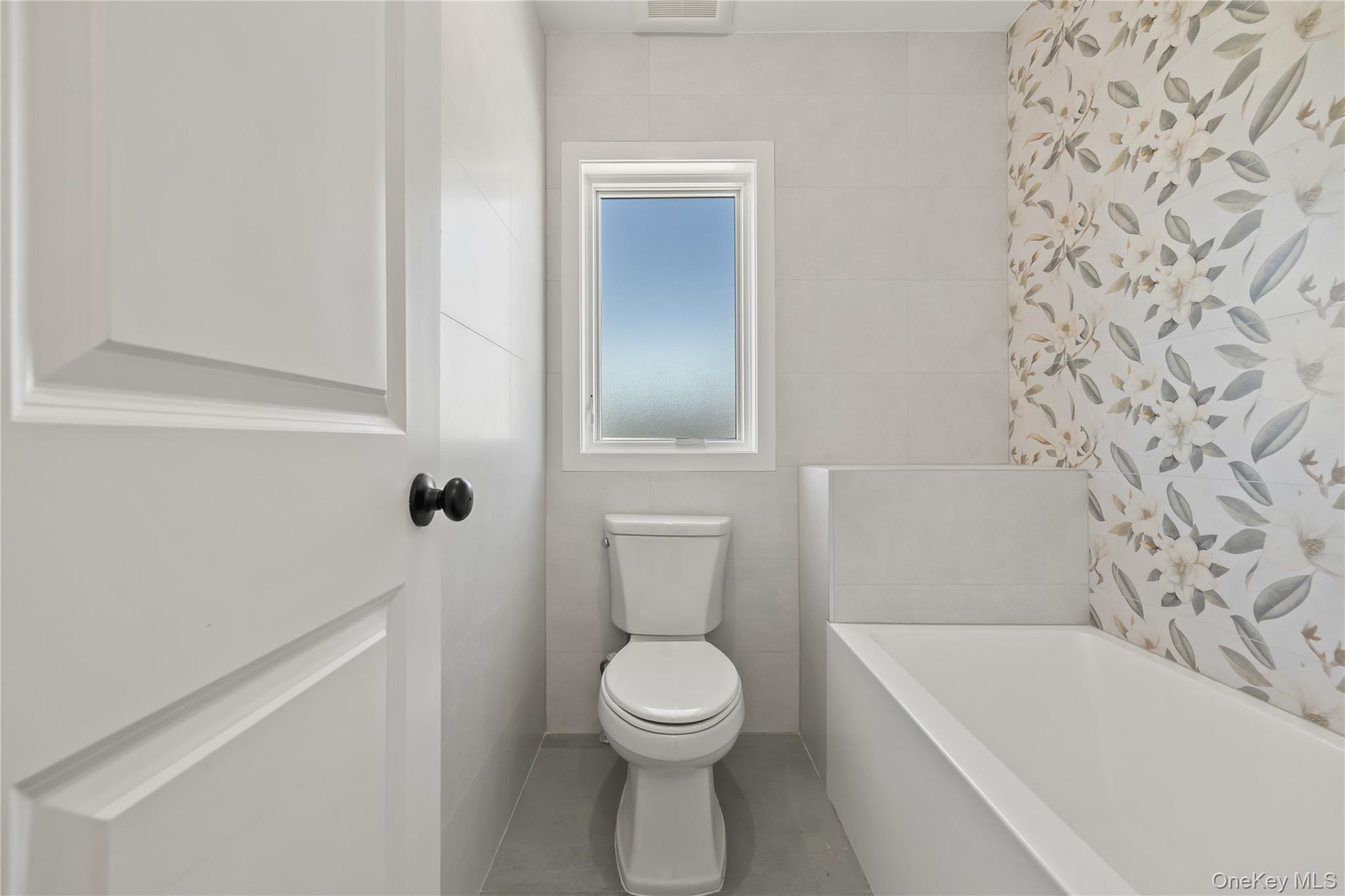 37 Ewing Avenue, Unit 202 photo 25
