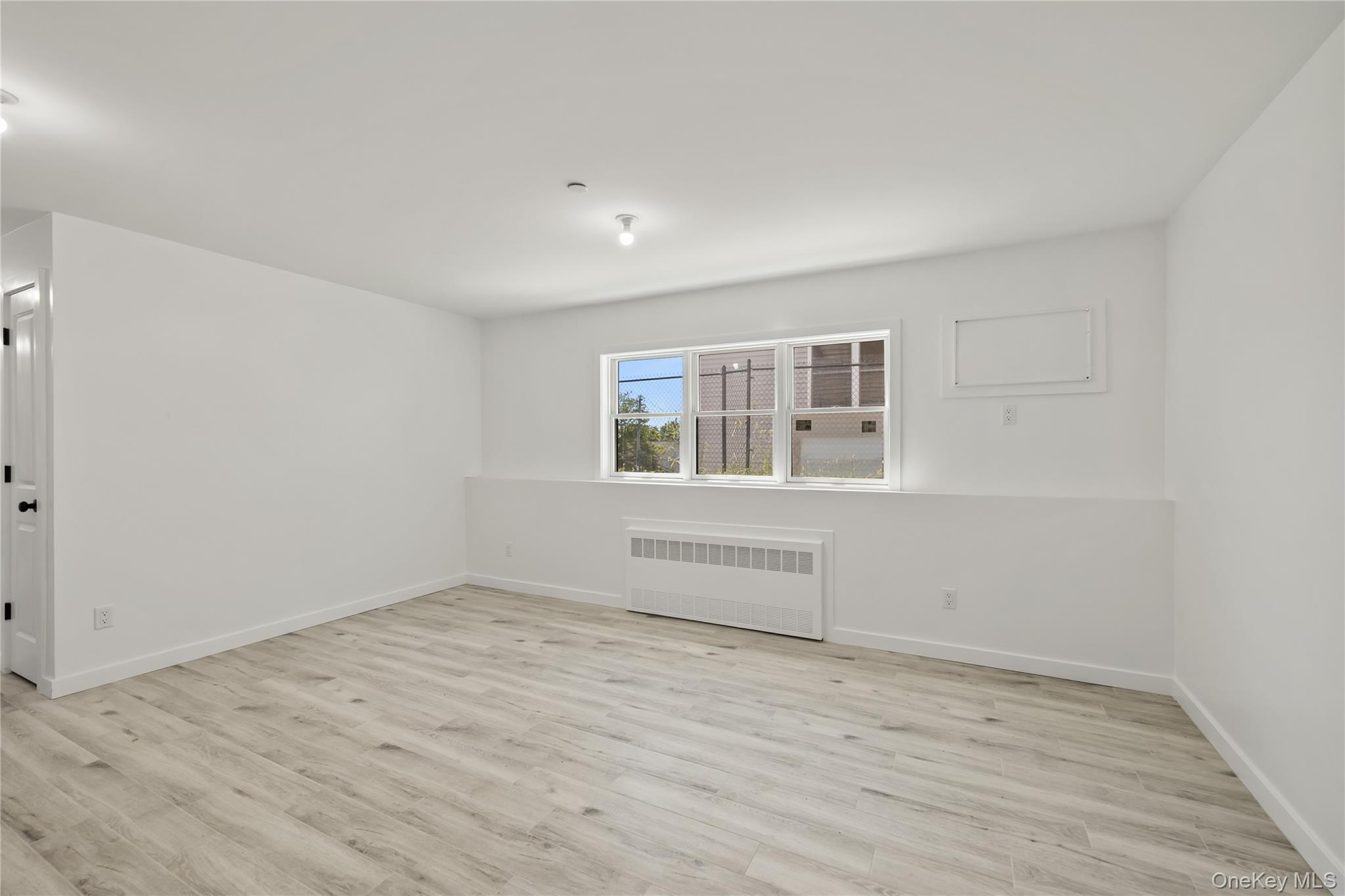 37 Ewing Avenue, Unit 202 photo 40