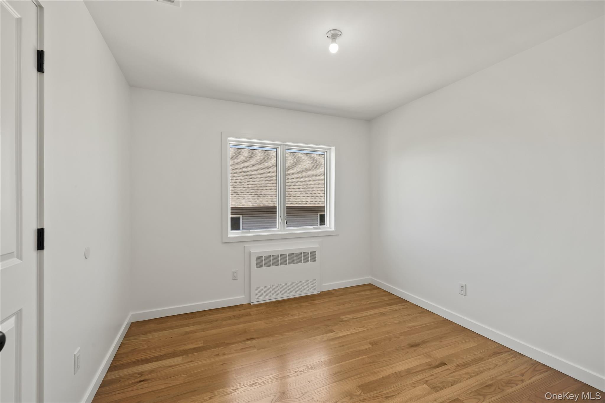 37 Ewing Avenue, Unit 202 photo 26