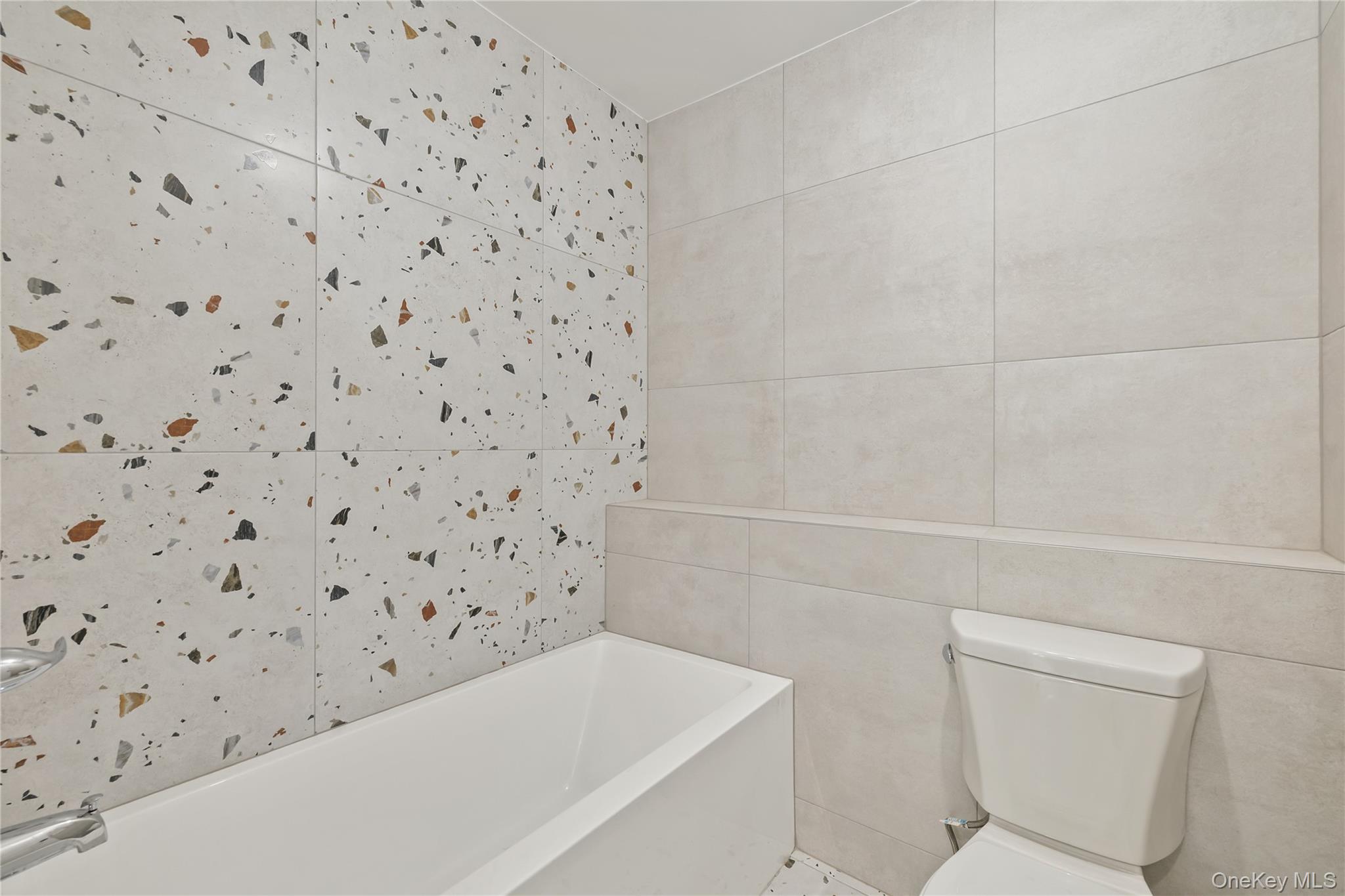 37 Ewing Avenue, Unit 202 photo 39