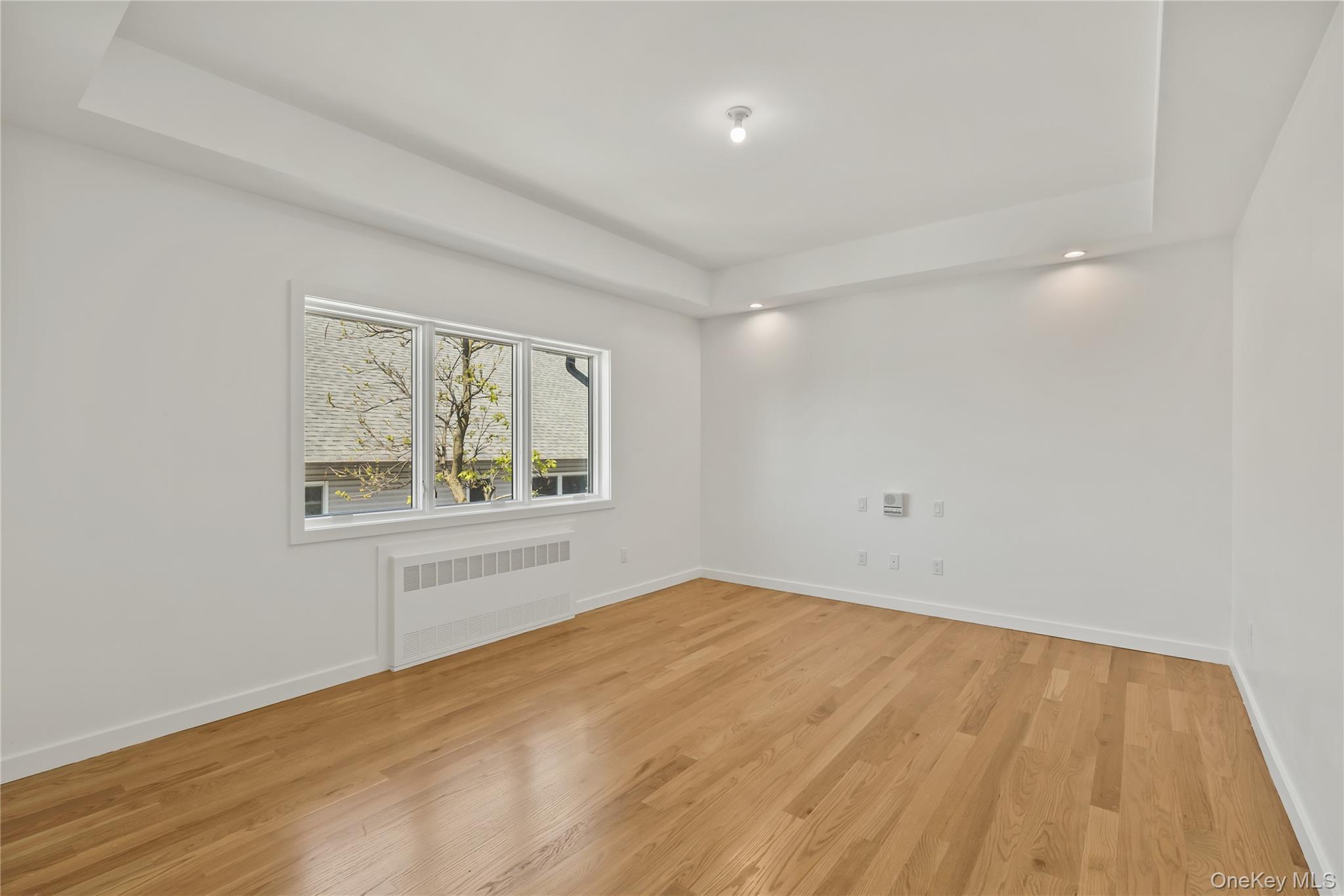 37 Ewing Avenue, Unit 202 photo 28