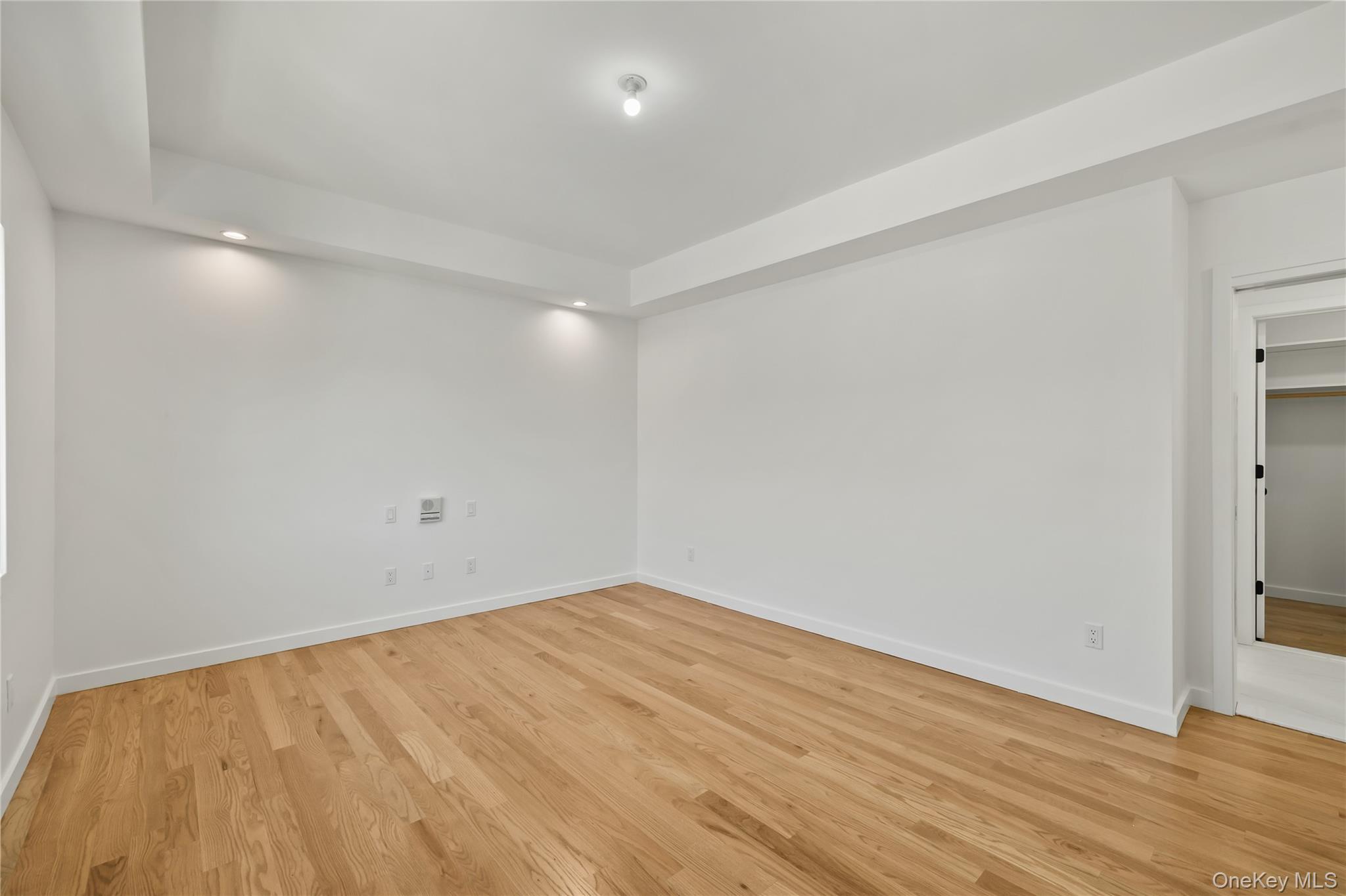 37 Ewing Avenue, Unit 202 photo 29