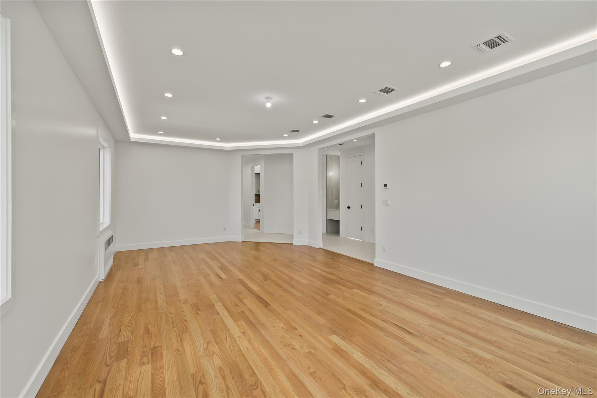 37 Ewing Avenue, Unit 202 photo 12