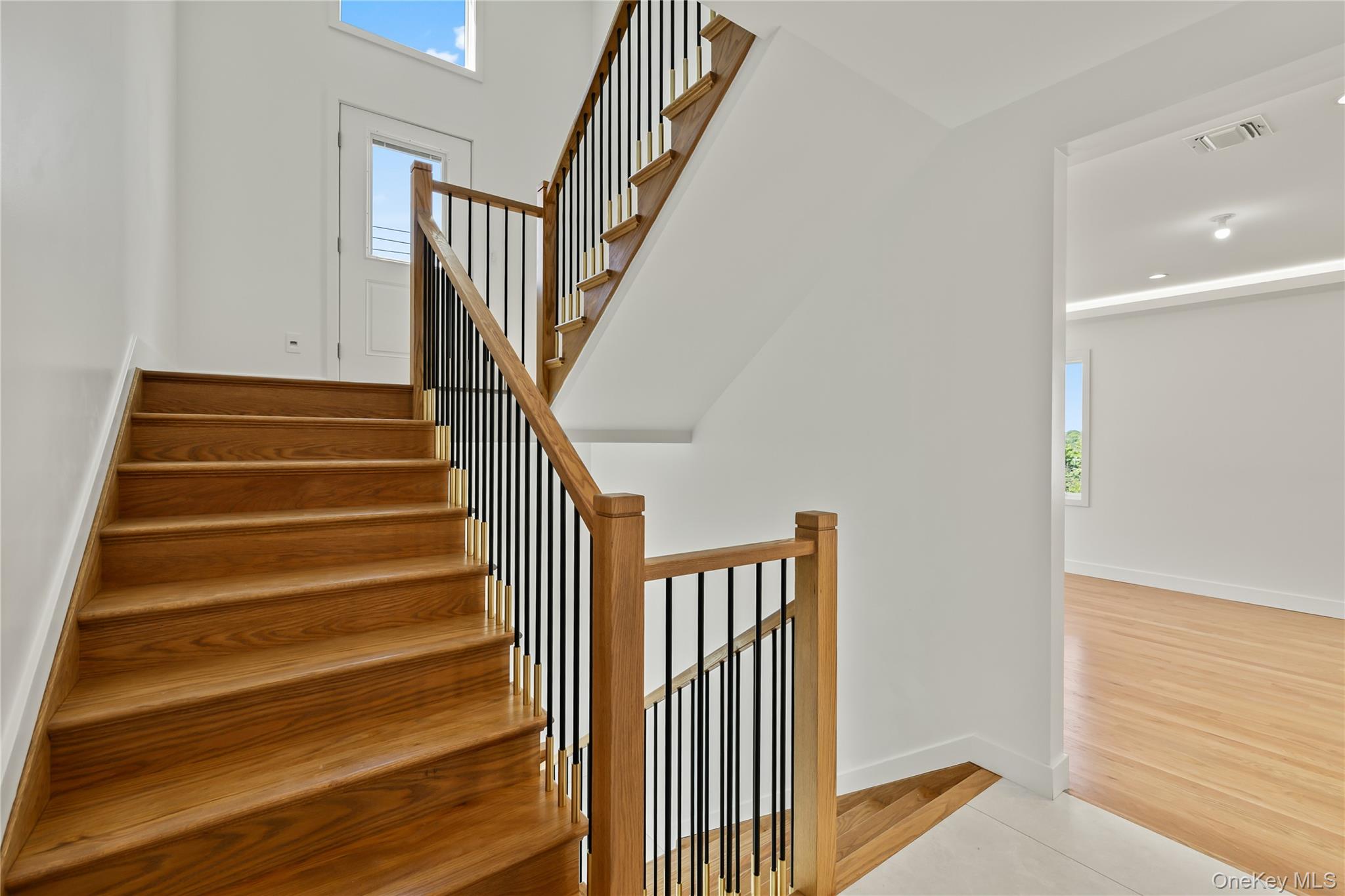 37 Ewing Avenue, Unit 202 photo 20