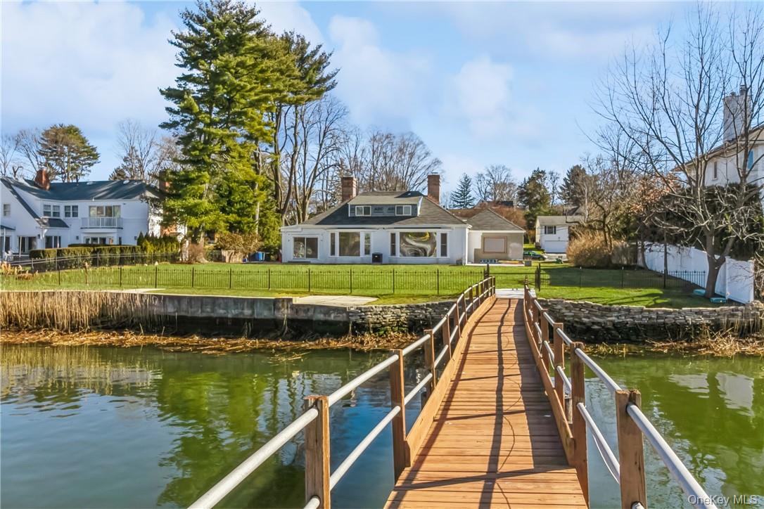 632 Shore Acres Drive – For Rent photo 2