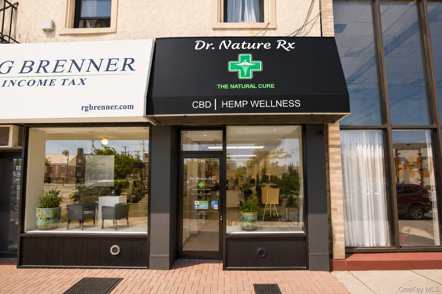 78 E Park Avenue – For Rent