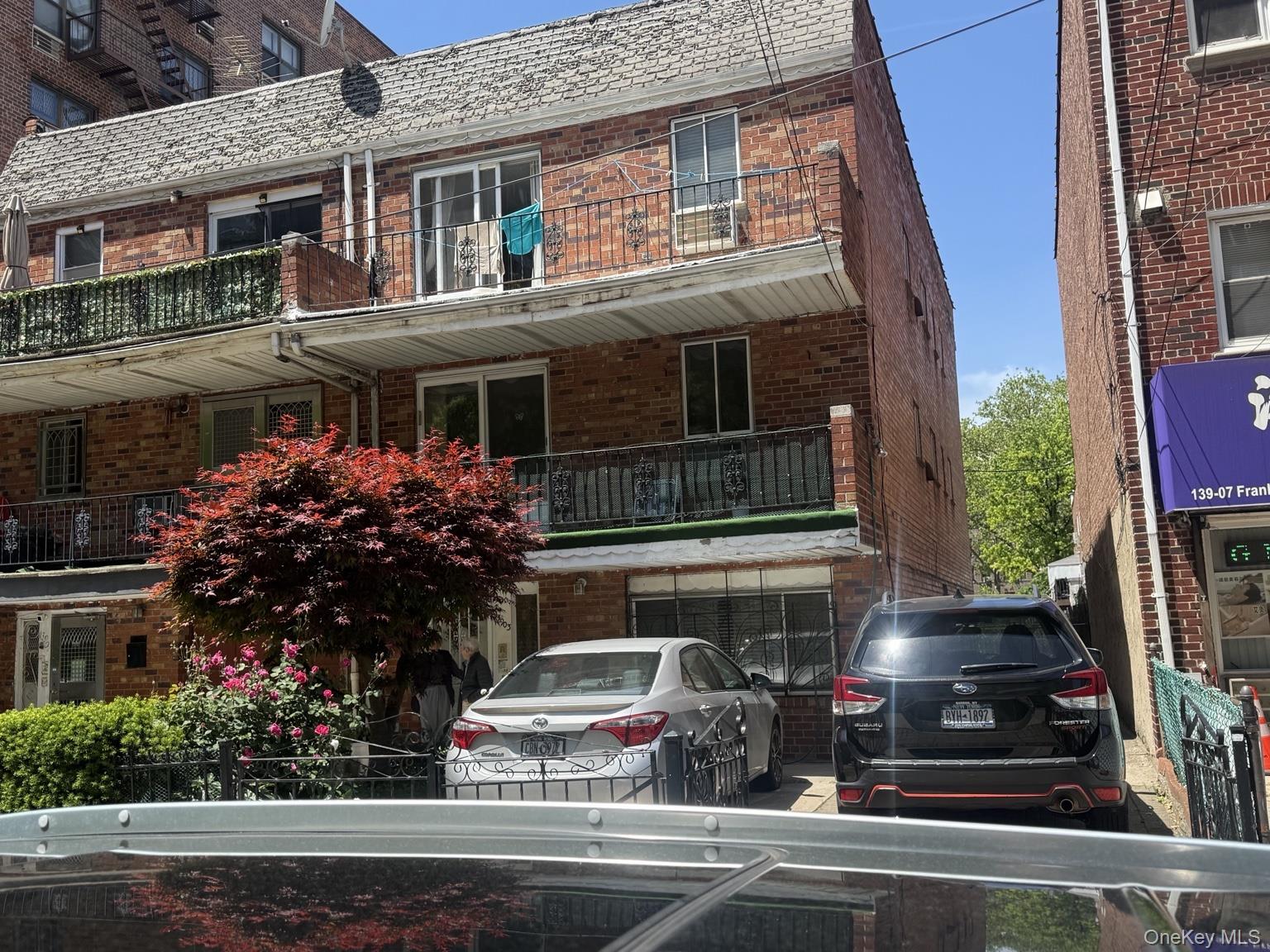 139-03 Franklin Avenue – For Sale photo 3