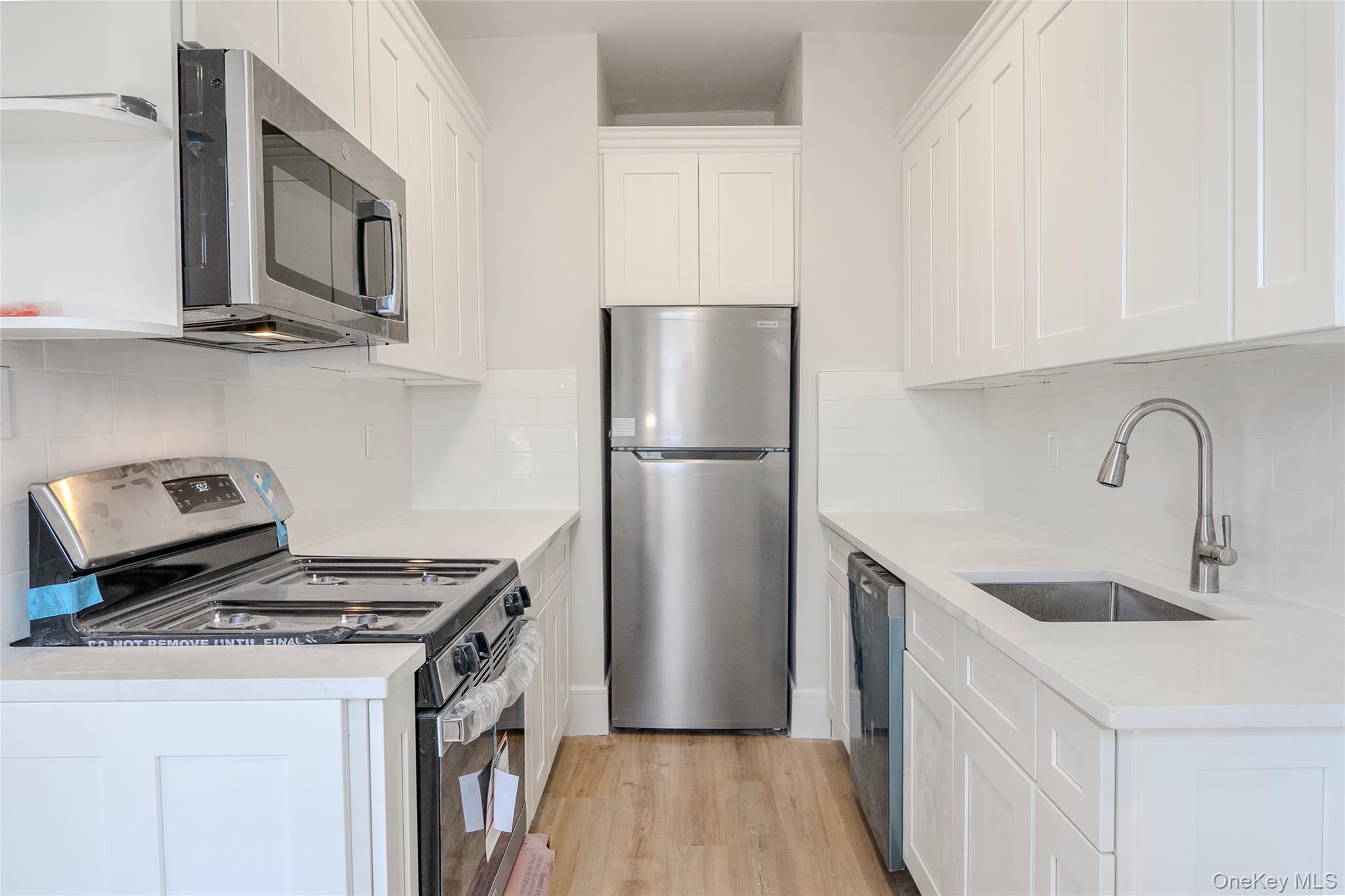 155-17 Sanford Avenue, Unit 5B photo 4