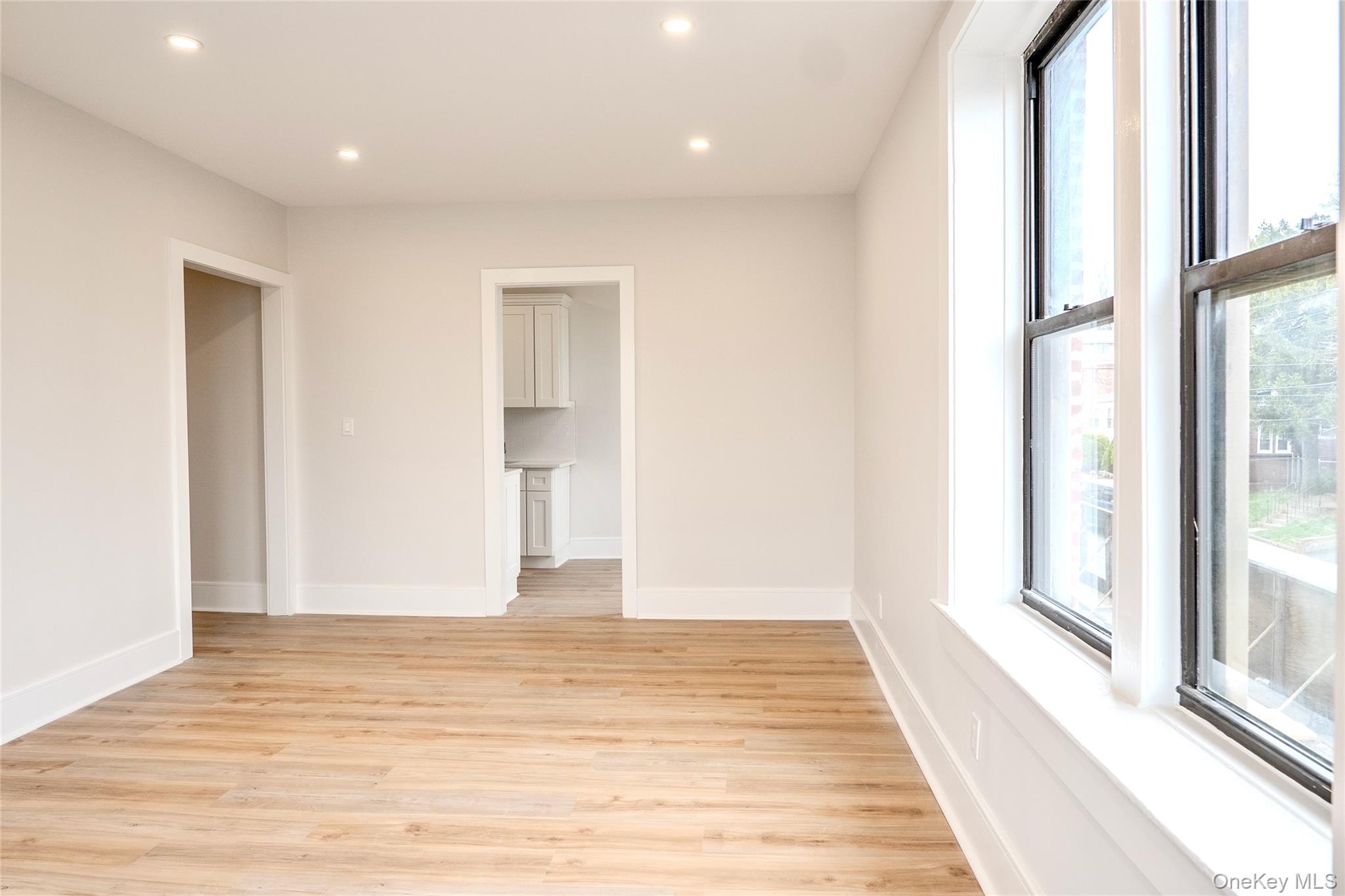 155-17 Sanford Avenue, Unit 5B photo 8