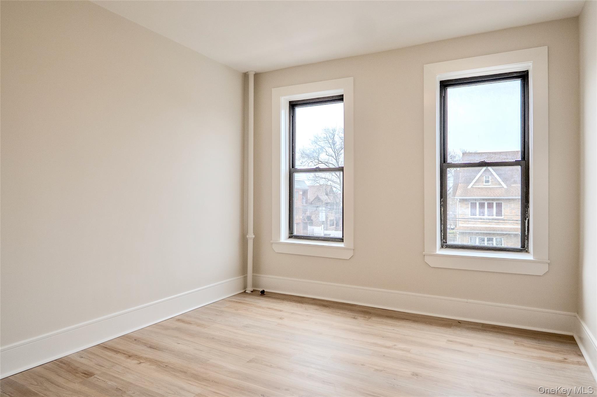 155-17 Sanford Avenue, Unit 5B photo 10