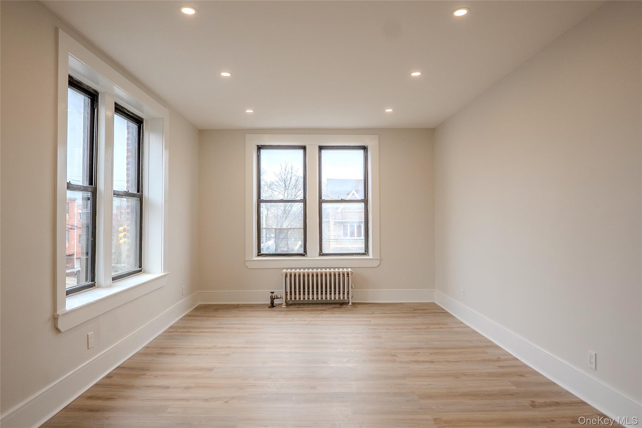 155-17 Sanford Avenue, Unit 5B photo 7