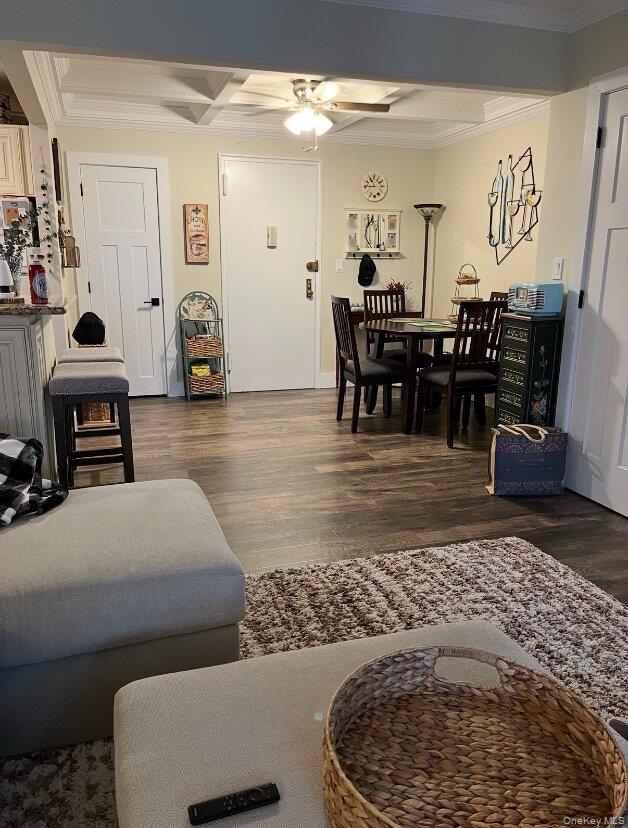 210 E Broadway, Unit 6J photo 7