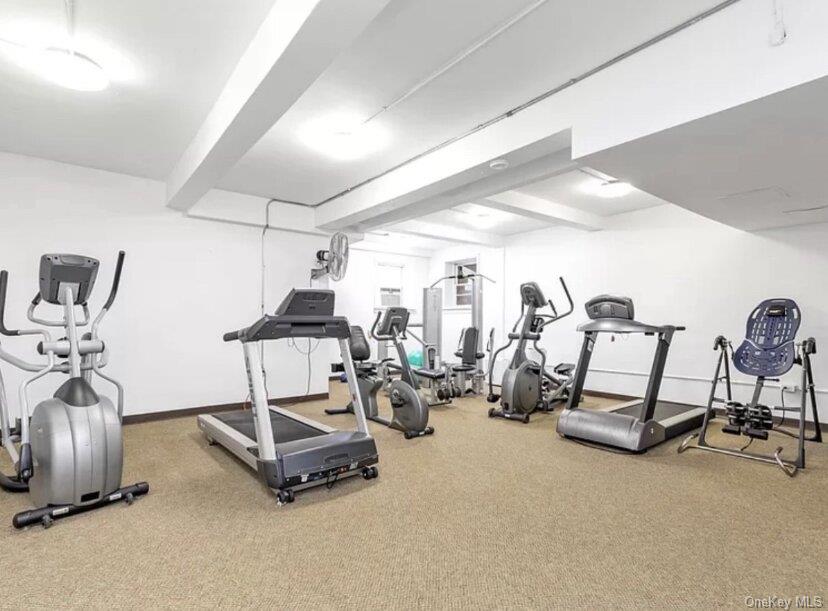 210 E Broadway, Unit 6J photo 4