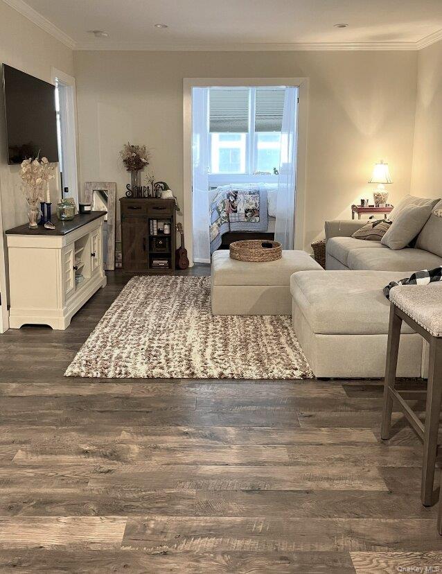 210 E Broadway, Unit 6J photo 10
