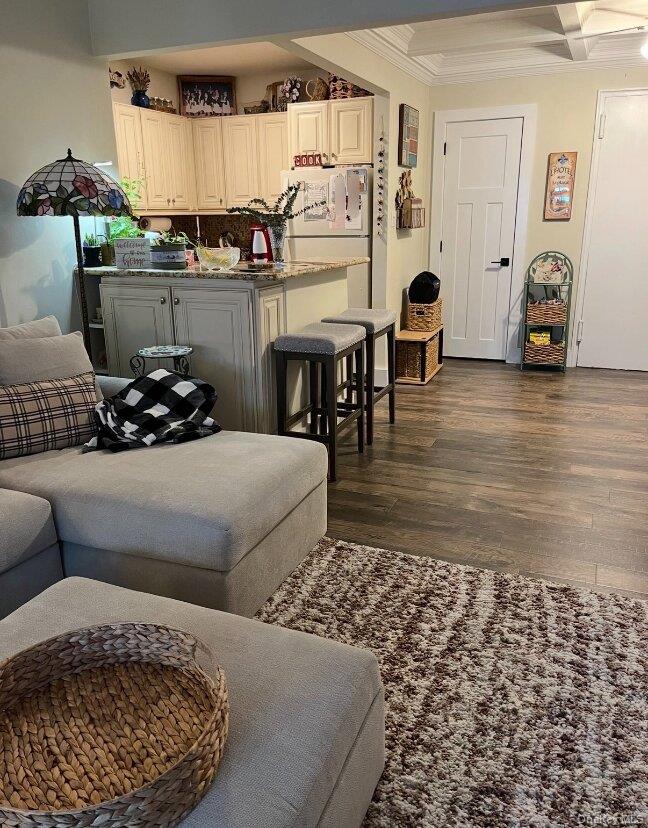 210 E Broadway, Unit 6J photo 9