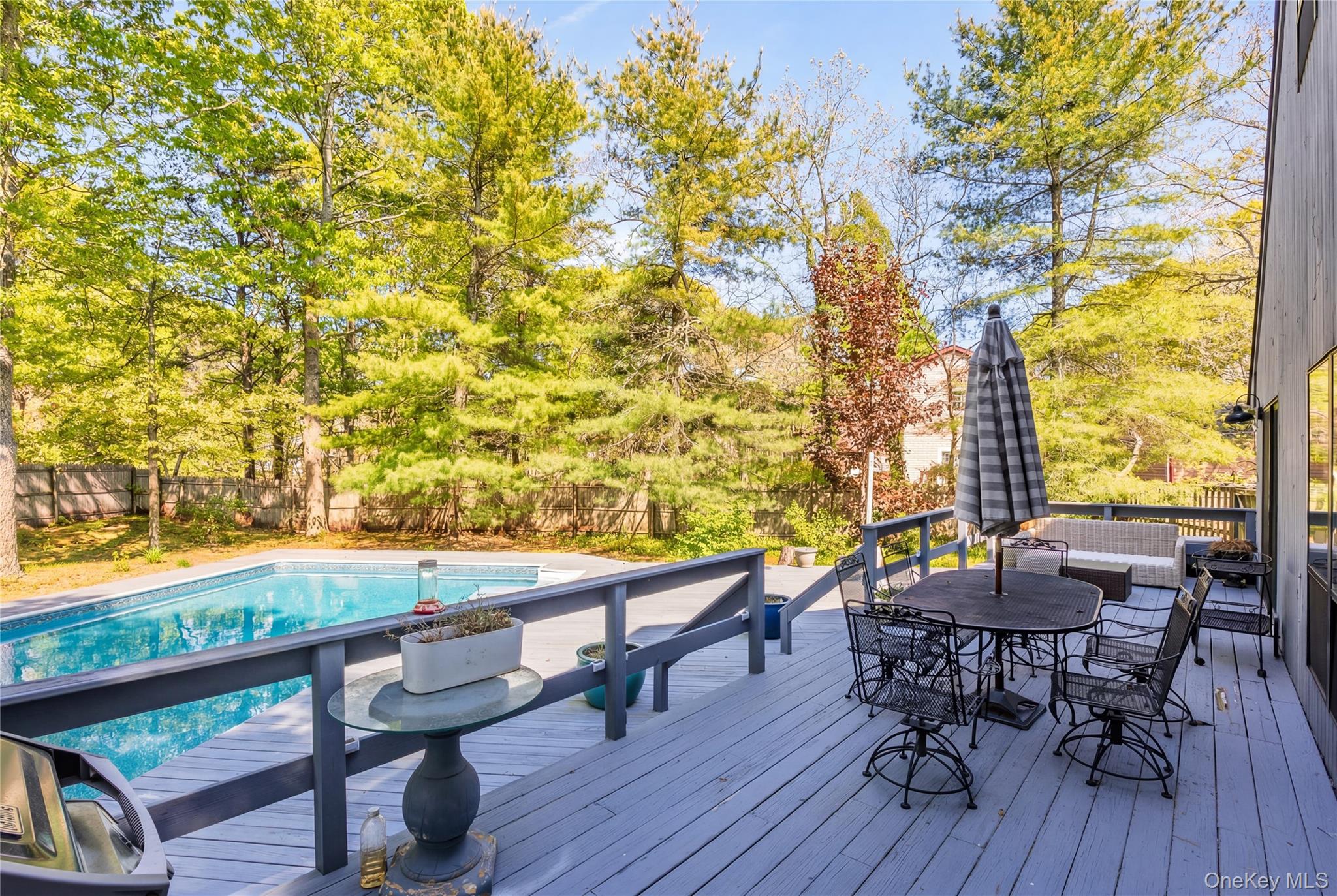 37 Blue Jay Way – For Sale photo 35