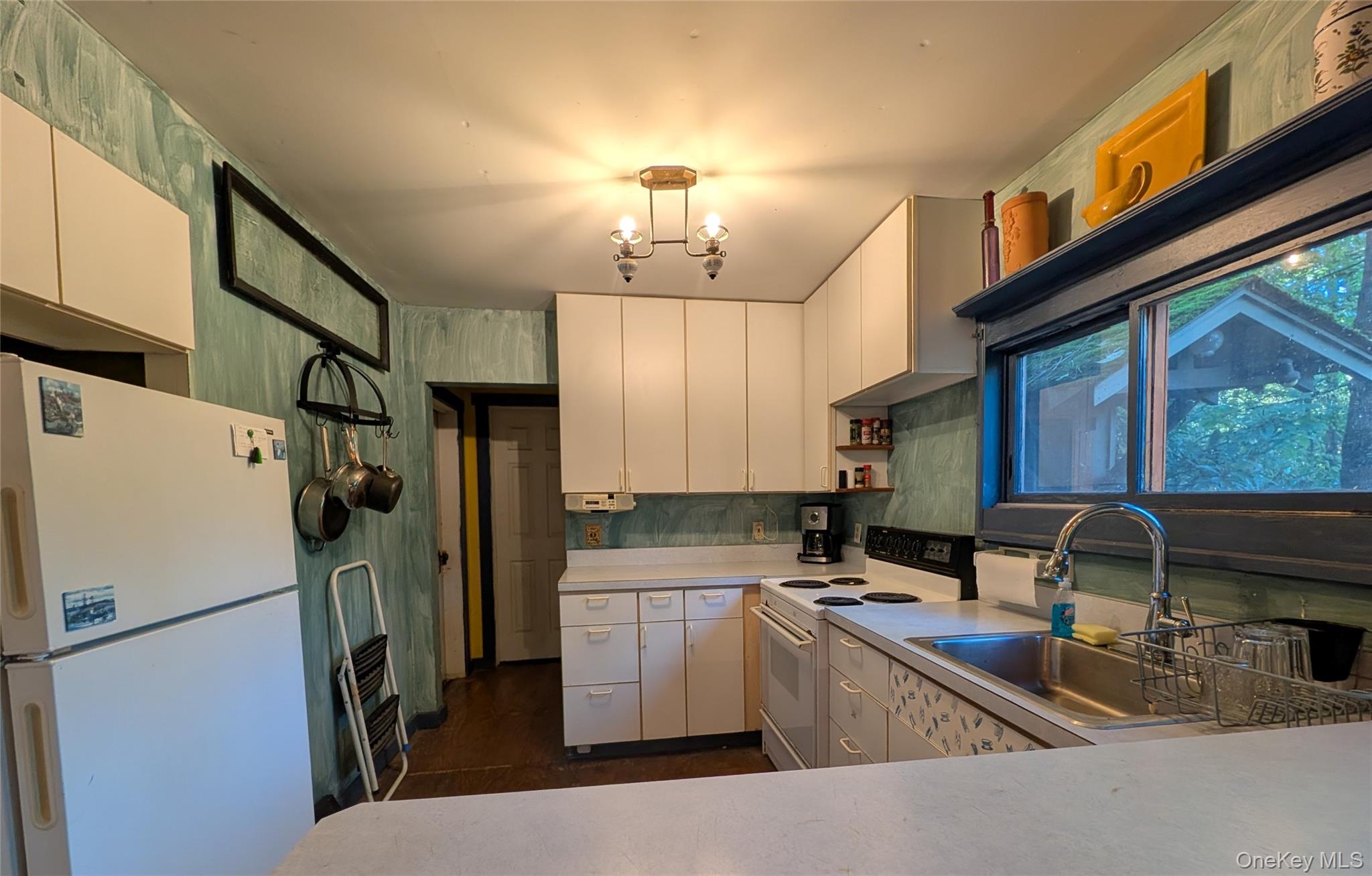 628 Lake Shore Drive – For Sale photo 15