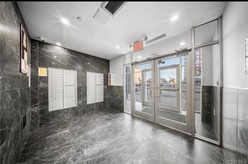7009 45th Avenue, Unit 9E photo 4