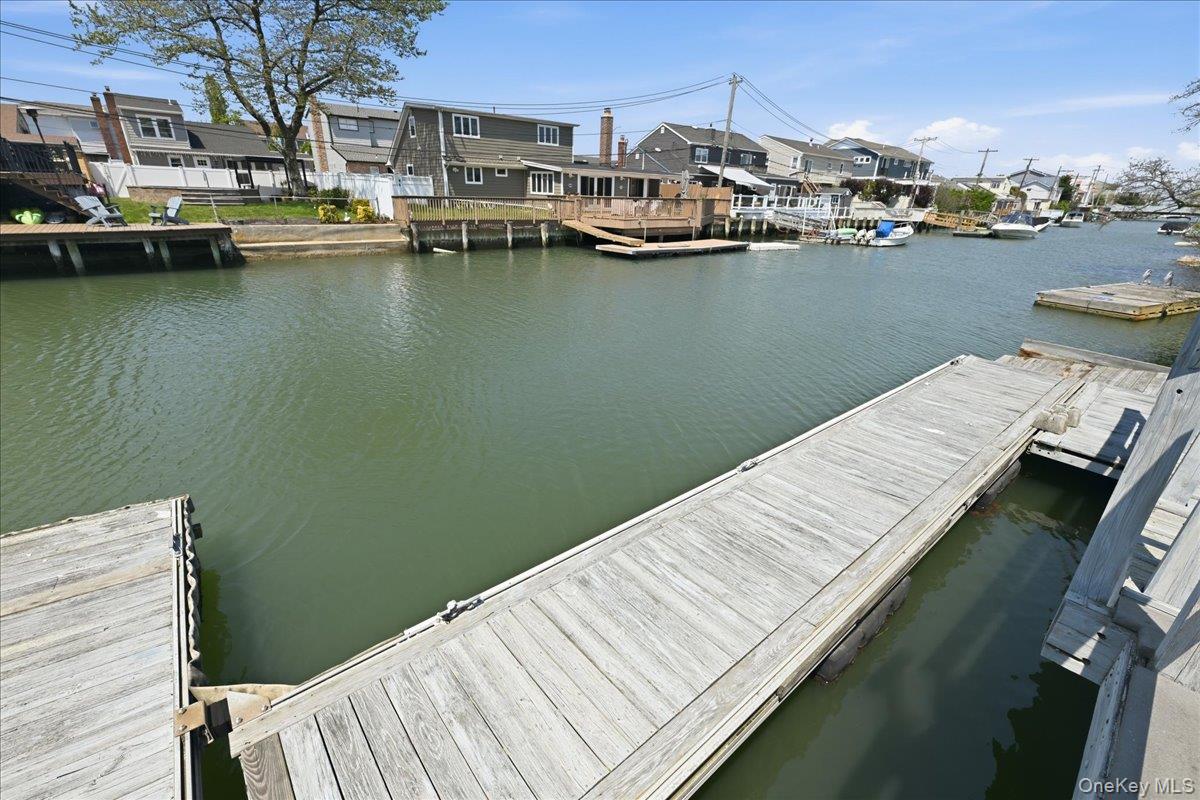 18 Clark Street – For Sale photo 35
