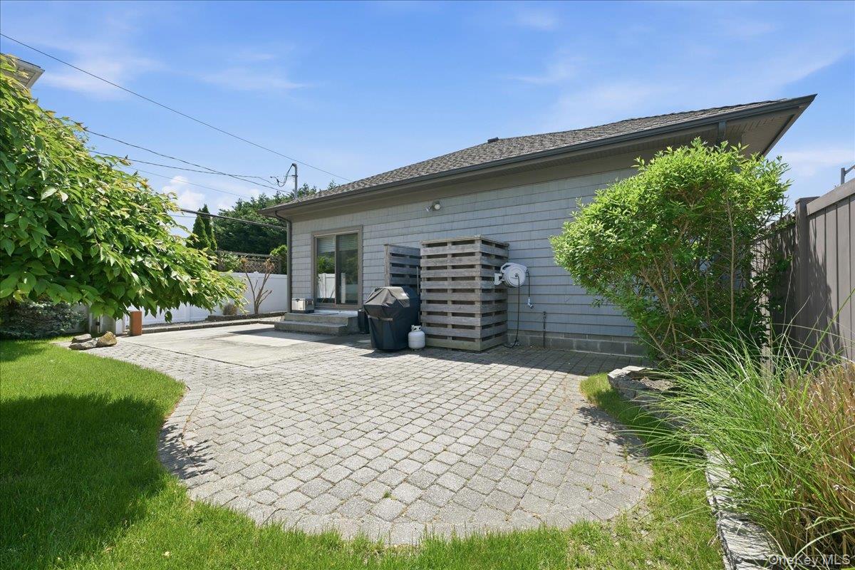 18 Clark Street – For Sale photo 29
