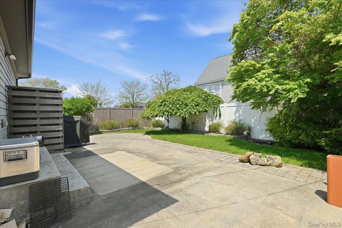 18 Clark Street – For Sale photo 31
