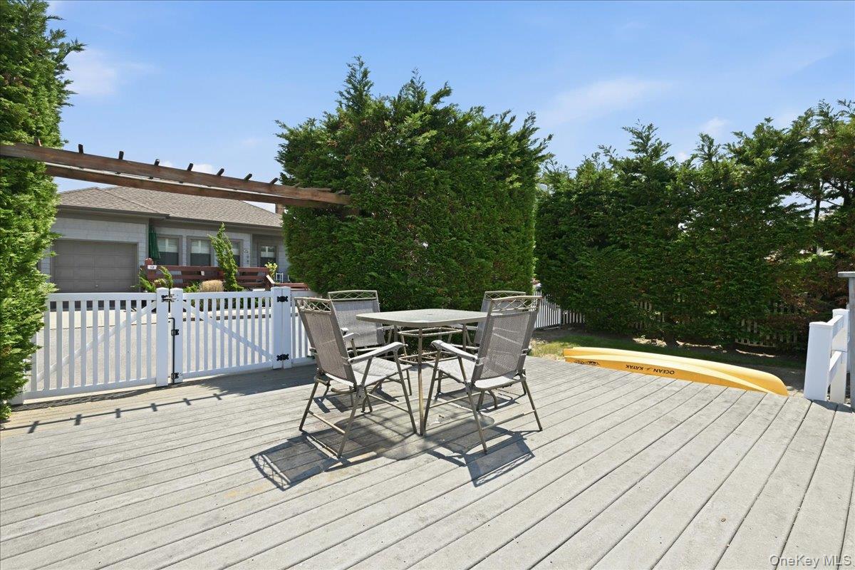 18 Clark Street – For Sale photo 37