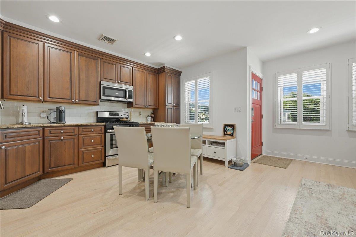 18 Clark Street – For Sale photo 10