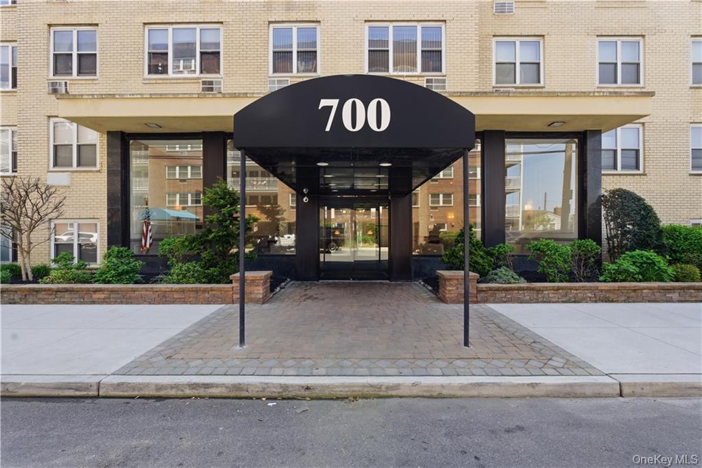 700 Shore Road, Unit 2A