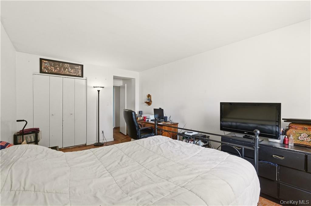 700 Shore Road, Unit 2A photo 17