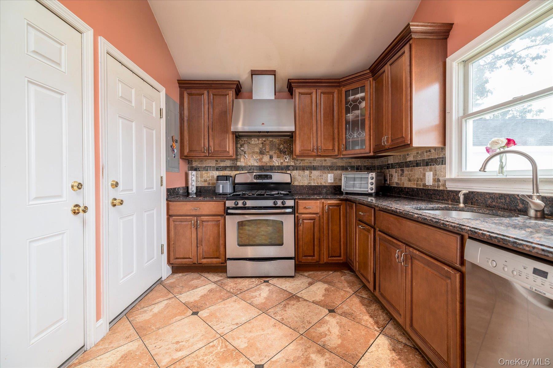 3108 Royal Avenue – For Sale photo 11