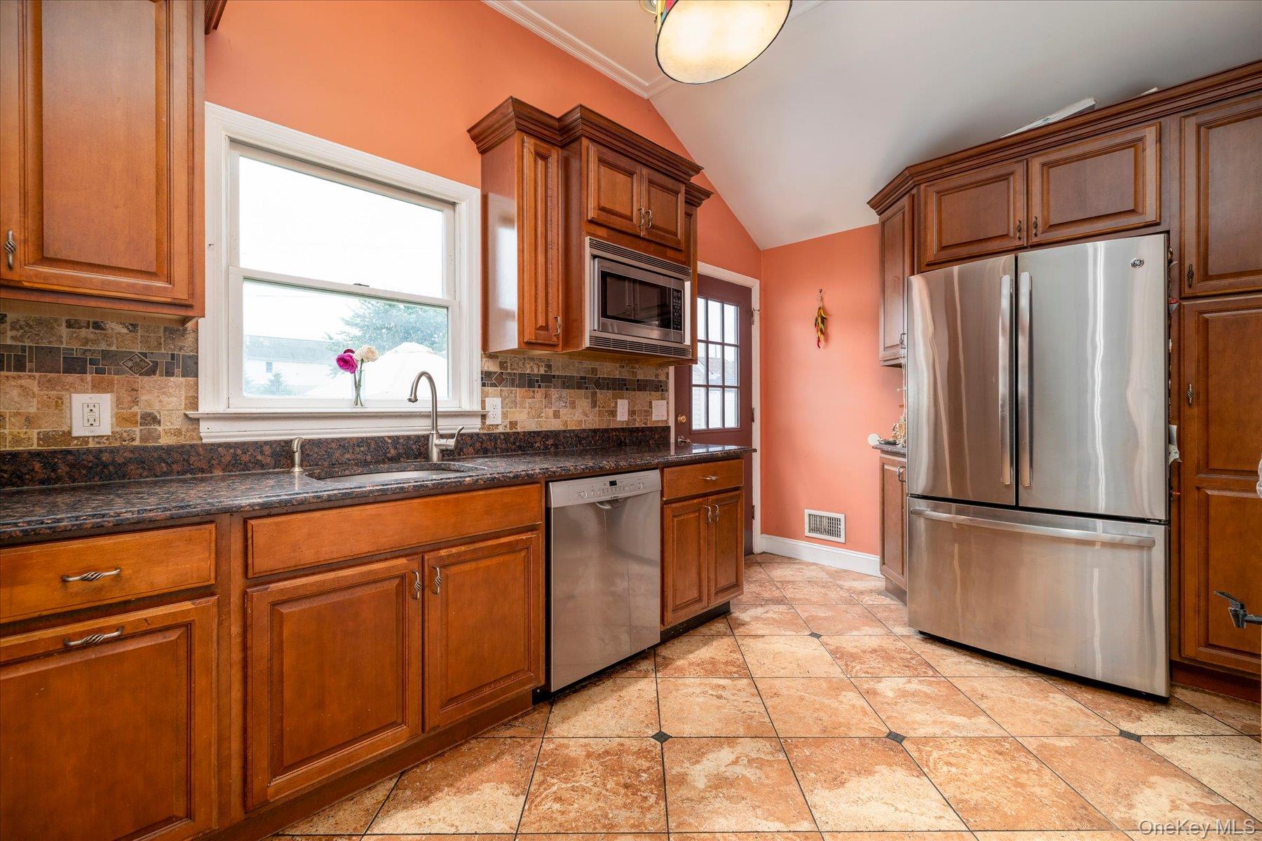 3108 Royal Avenue – For Sale photo 10
