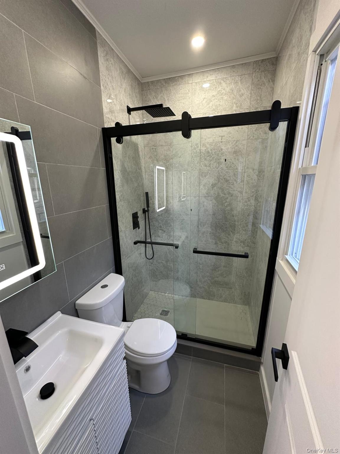 2384 Valentine Avenue – For Rent photo 11