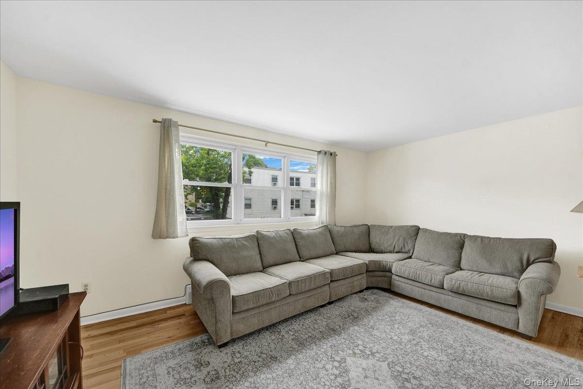 2810 Harding Avenue – For Sale photo 11