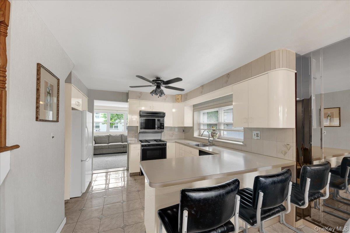 2810 Harding Avenue – For Sale photo 6