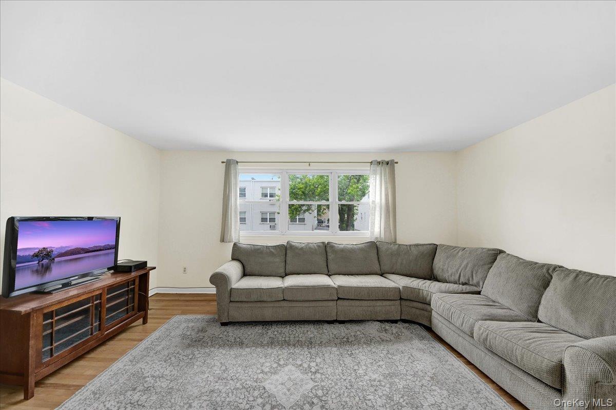 2810 Harding Avenue – For Sale photo 10